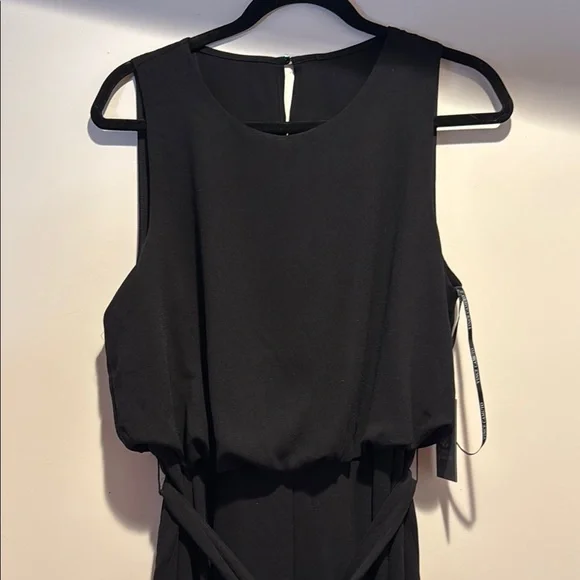 Vince Camuto Black Sleeveless Belted Jumpsuit Size 10 NWT - Picture 1 of 7